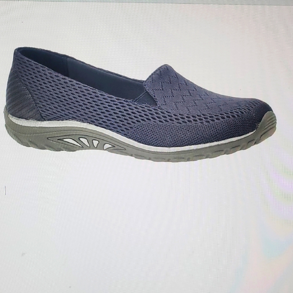 NWT Skechers Womens Reggae Fest - Willows Size 11 Navy Blue
